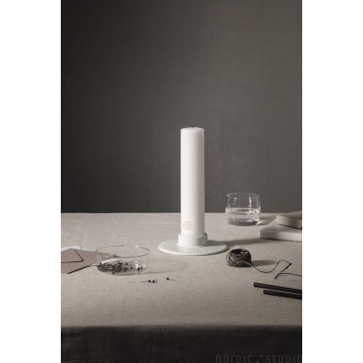 Biały świecznik na świecę blokową Rhombe, Lyngby Porcelain
