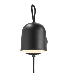 Czarna lampa ścienna Angle, Design For The People