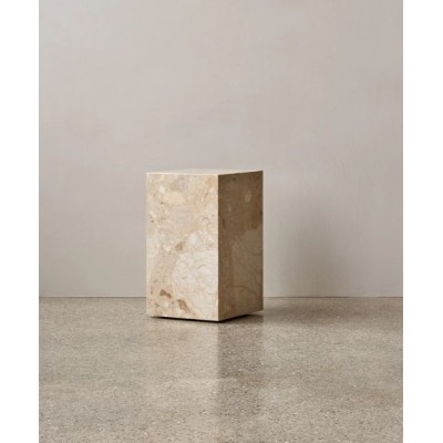 Marmurowy wysoki stolik pomocniczy Plinth, Sand Kunis Breccia, Audo Copenhagen